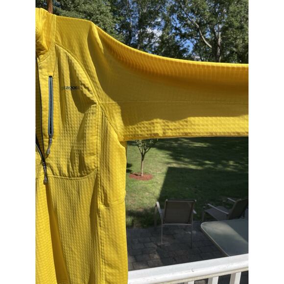 Patagonia R1 Regulator Fleece Pullover Men’s Medium Yellow Waffle Grid Hi-Vis - Picture 11 of 12